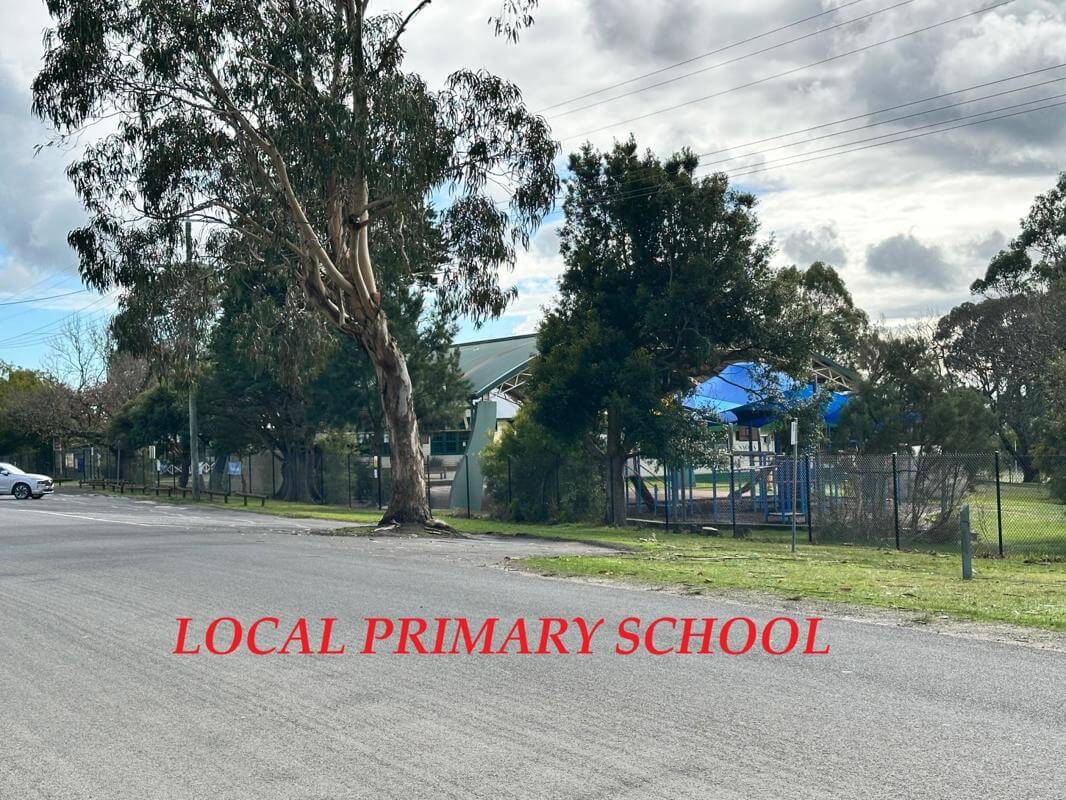 Supermarket / Convenience store.  4 bedroom house