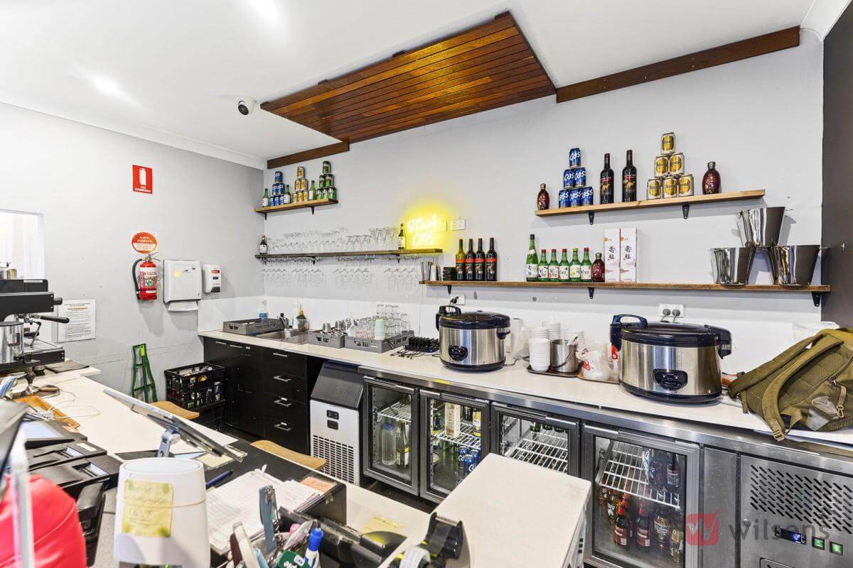 Fried chicken and Beer - licensed Korean style restaurant - perfect main road location