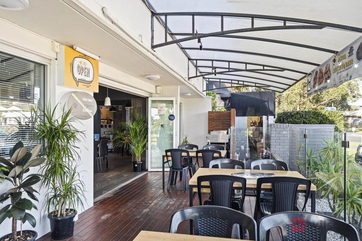 Fried chicken and Beer - licensed Korean style restaurant - perfect main road location