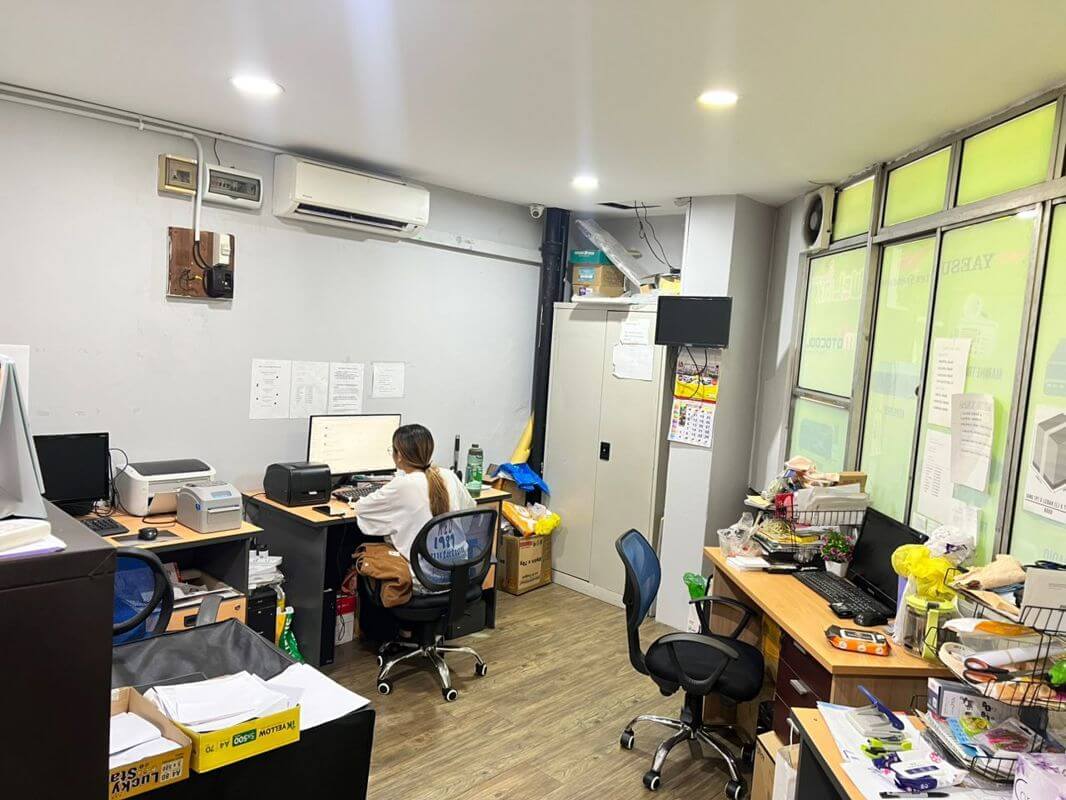 Well-Known Walkie-Talkie Retail For Sell