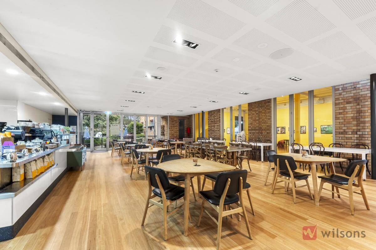 Iconic maitland Cafe - operated Under management