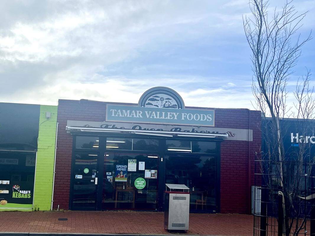 Freehold property sale George Town Blank Canvas Potential Cafe Bakery Restaurant Retail O/O $299,000