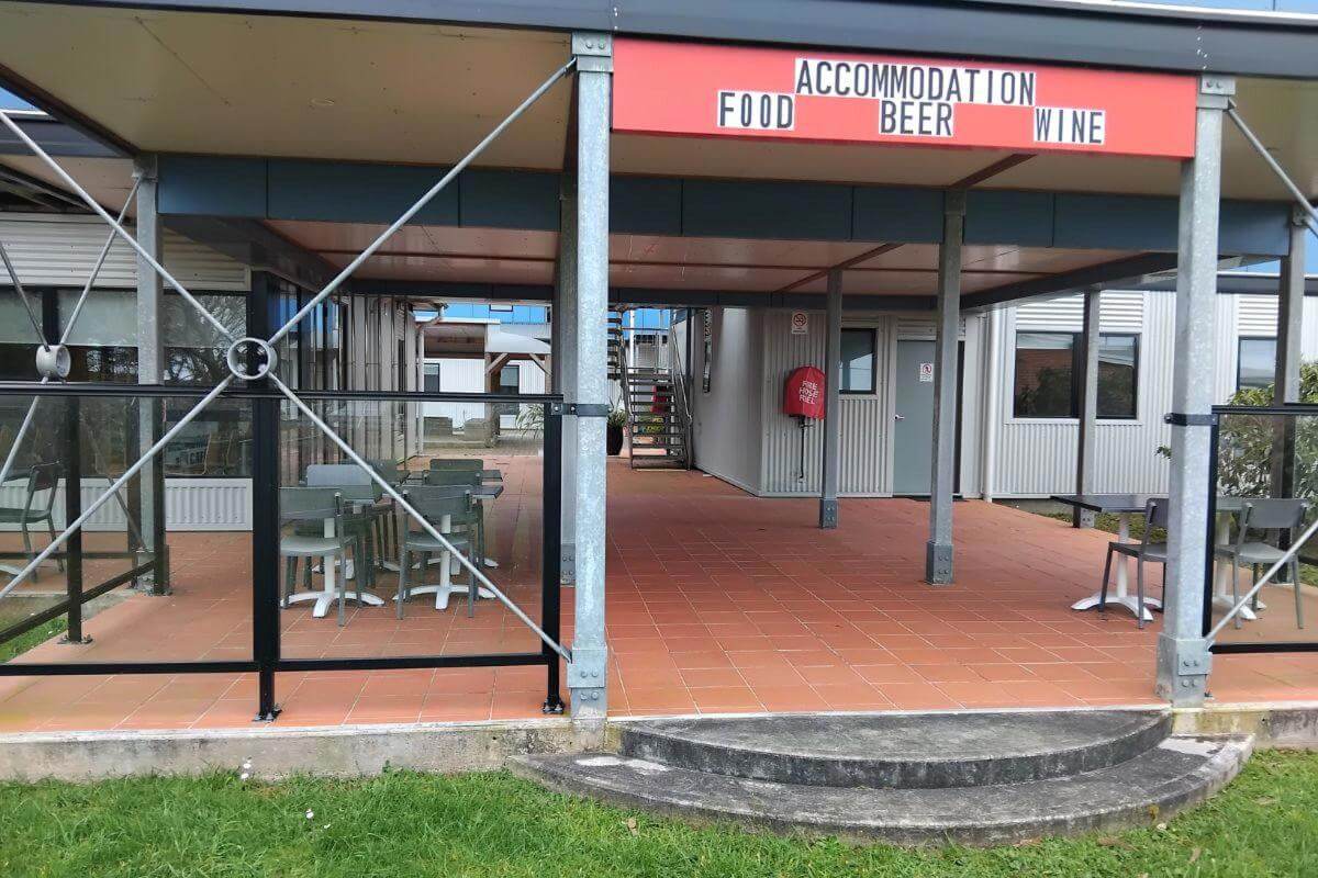 No Ingoing, Modern Stylish Sophisticated Water Views Wild Rivers Escape Restaurant