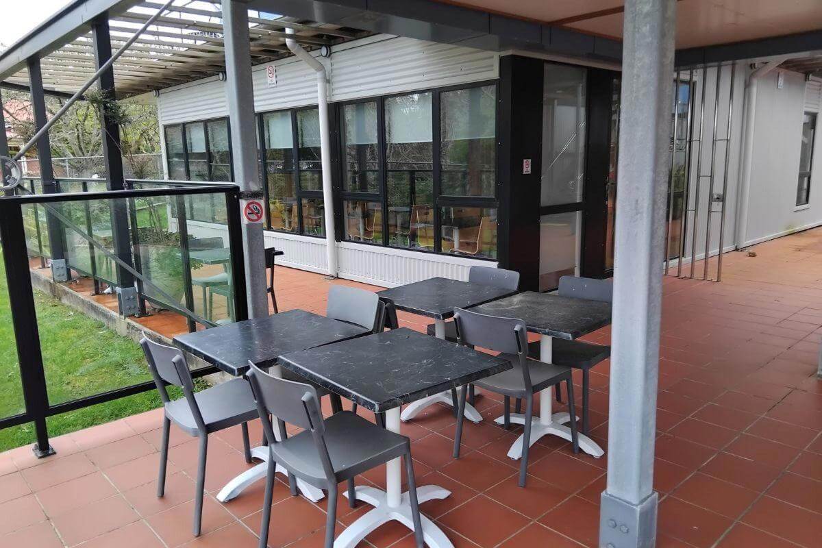 No Ingoing, Modern Stylish Sophisticated Water Views Wild Rivers Escape Restaurant