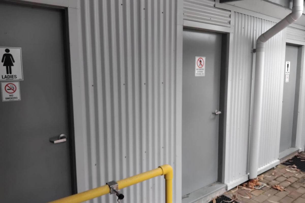 No Ingoing, Modern Stylish Sophisticated Water Views Wild Rivers Escape Restaurant