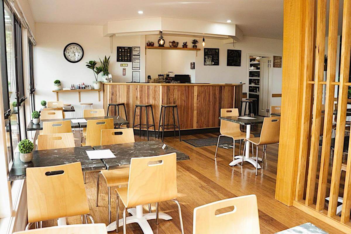 No Ingoing, Modern Stylish Sophisticated Water Views Wild Rivers Escape Restaurant