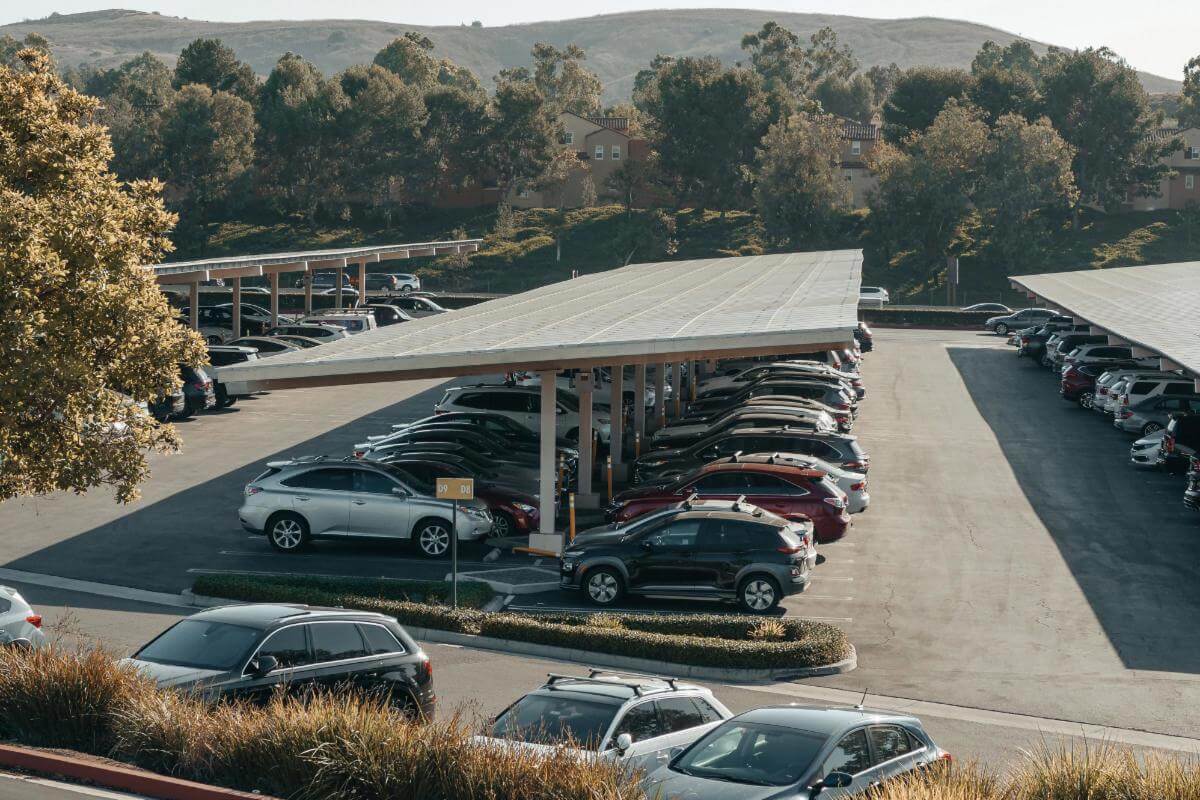 Leading Renewable Energy Infrastructure Business  National Presence