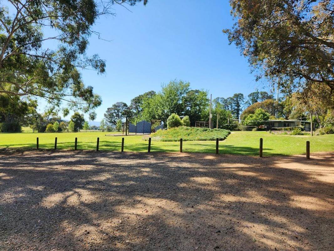 SCHOOL CAMP, GROUP ACCOMMODATION, RETREAT