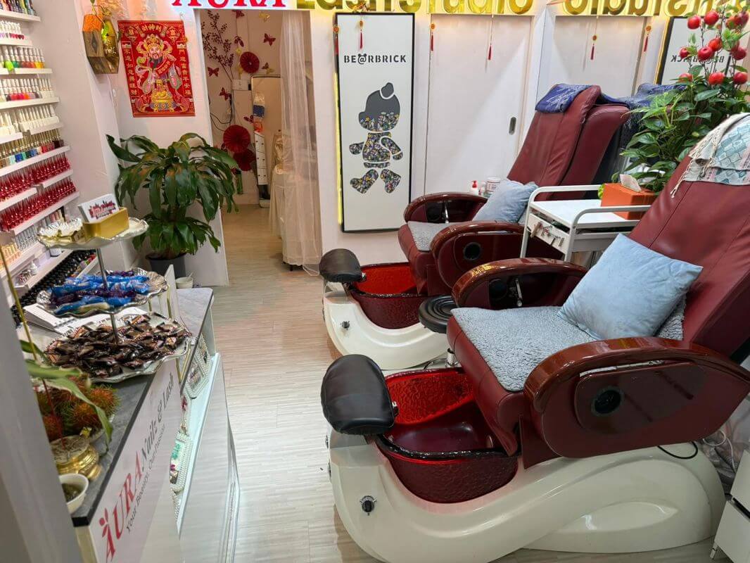 First Floor Shopping Mall Unit In High Footfall Orchard Road