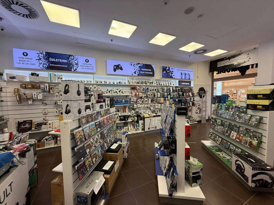 Eladó Bejáratott Mobilkereskedés – Győr Árkád (Kiemelt Lokáció!)