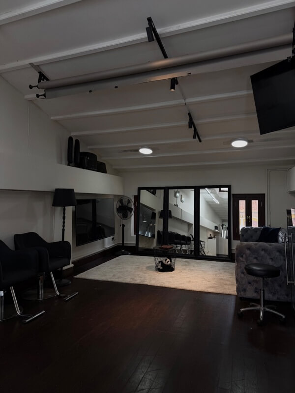 Established Barbershop – Full Takeover (Central Location)