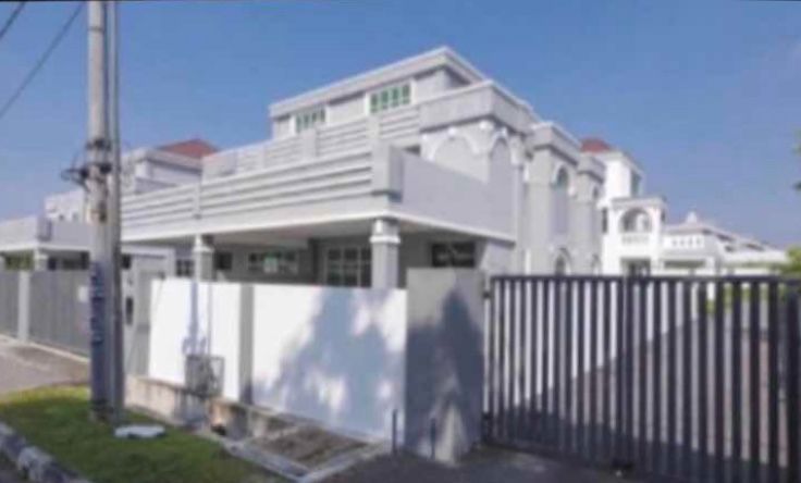 出售或合资 For Sale or Joint Venture 1) 柔佛养虾场 Johor Prawn Farm 2) 槟城酒店 Penang Hotel 3) 槟城土地 Penang Land