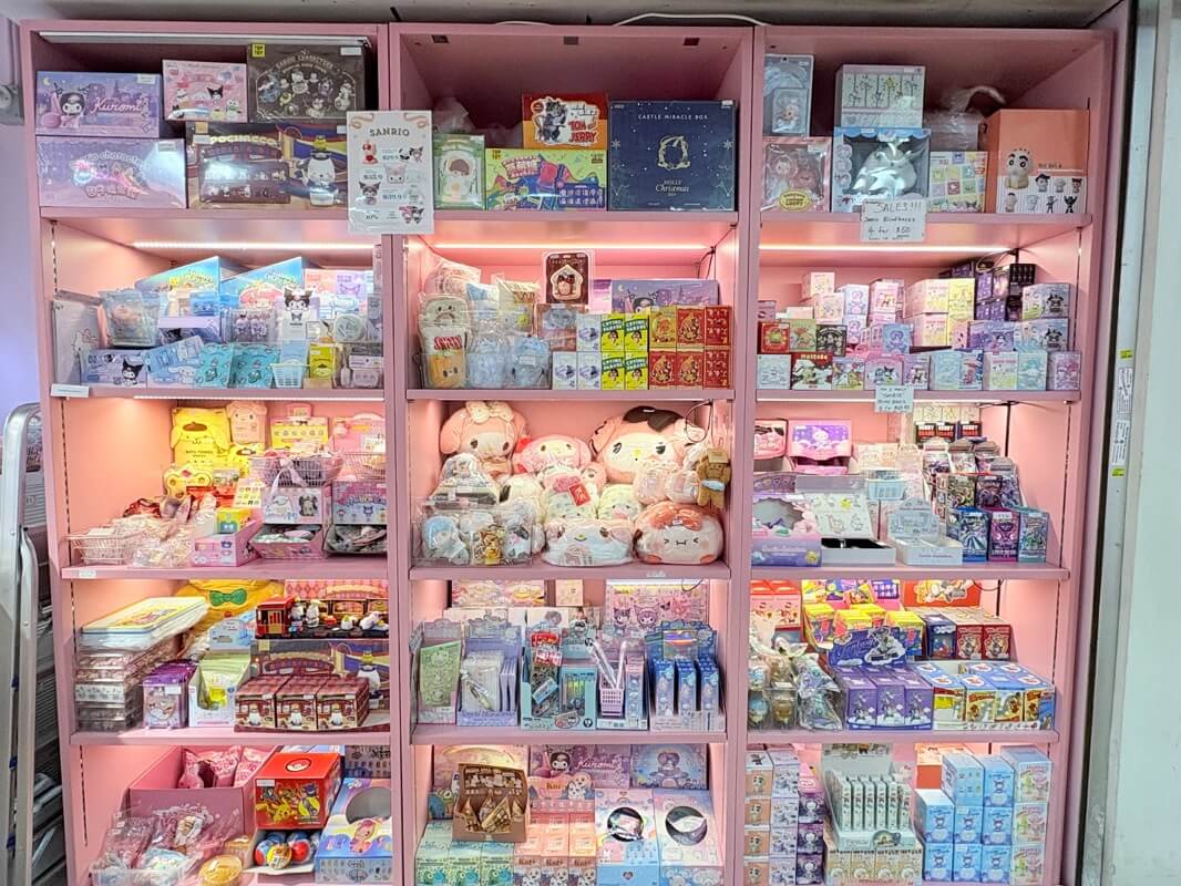 Gift Shop In Bugis Street For Takeover, Include All Inventory, Move In Immediately