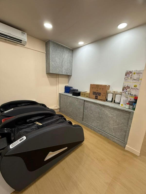 Newly Renovated Modern Hair Salon For Takeover – Prime Clementi Location