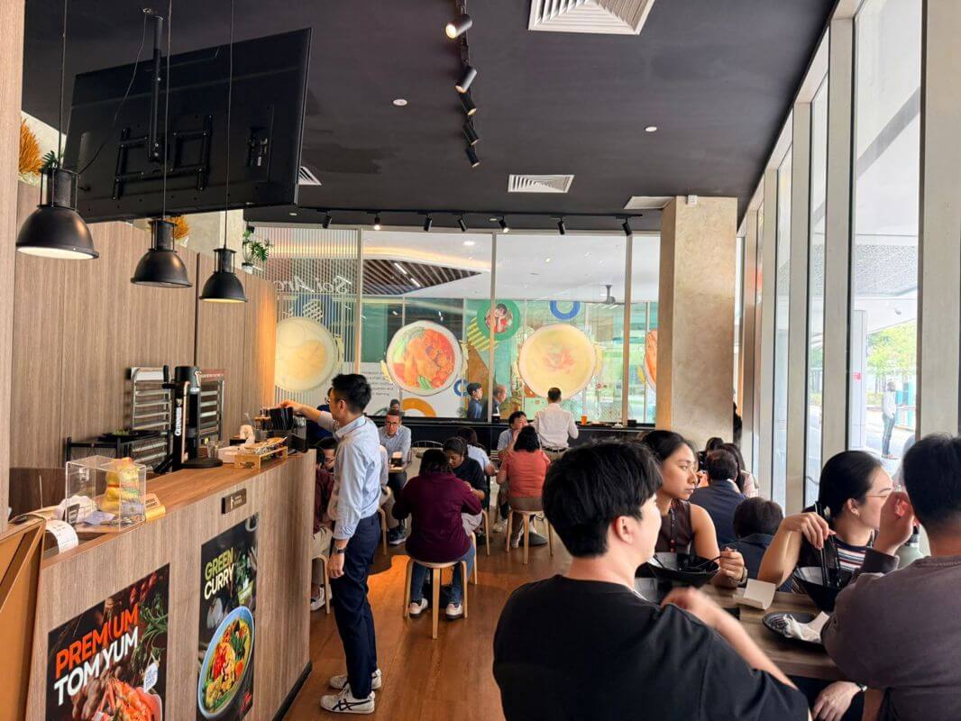 Lowest Rental For A 677Sqft Unit! $3.2K With 1% Gto Only! Food Lunch Crowd Daily!