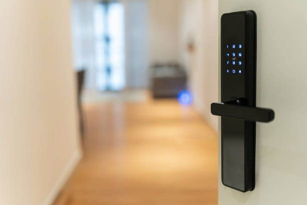 Market-Leading Multi-Outlet Digital Lock & Entrance Security Business | 6,000+ Clients Annually