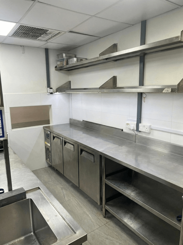 Cafe/Restaurant In Little India For Take Over