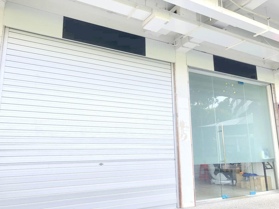 HDB Office/Shop For Takeover/Rent Near Redhill MRT In between 2 coffeeshops 