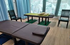 TCM And Chiropratic Centre To Let Go