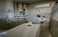 Beautiful renovated TCM massage beauty salon for take over