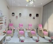Profitable Beauty Salon At Yishun And/Or Clementi For Takeover image 5