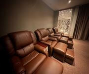 Prime Opportunity - Ready Spa /Wellness Space For Takeover In D10 商业​良机 - 接管1800+平方英尺店 image 2