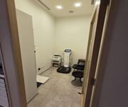 Well-Renovated Unit Looking For Take Over With New Tenancy In Novena Medical Central image 2